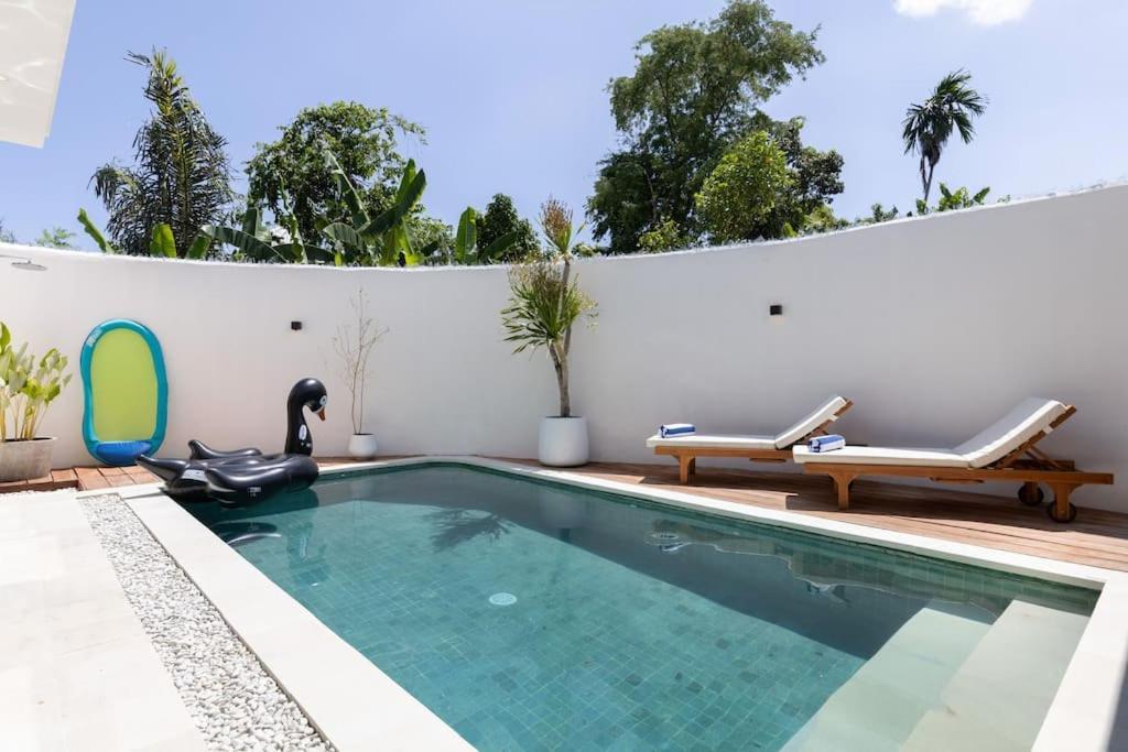 The R Villa Kaba - Incl. Motorbikes Seminyak Exteriér fotografie